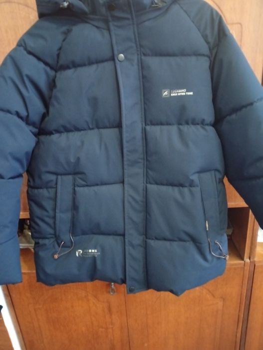 Продам нову теплу зимову куртку /ходлфайбер/) розмір XL