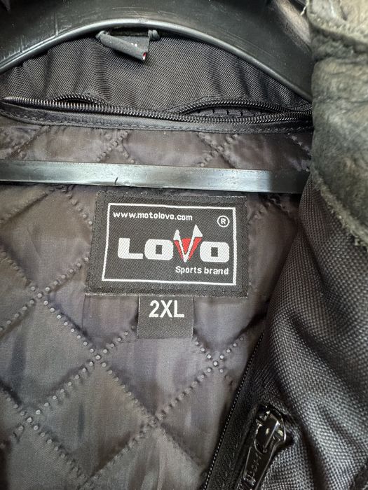Casaco de mota em couro marca LOVO
