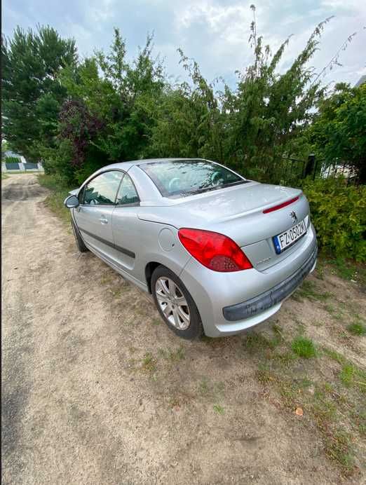 Peugeot 207cc 2007r. po kolizji
