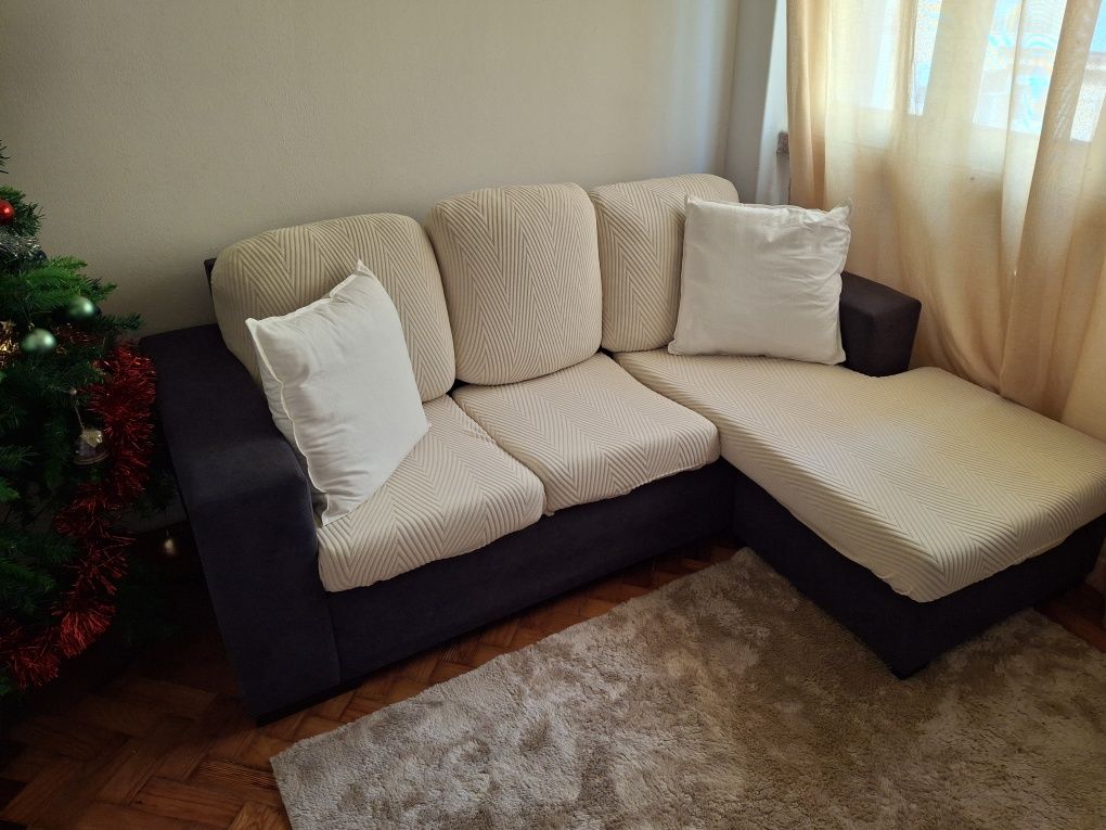 Vendo sofá chaise long reversível + capas