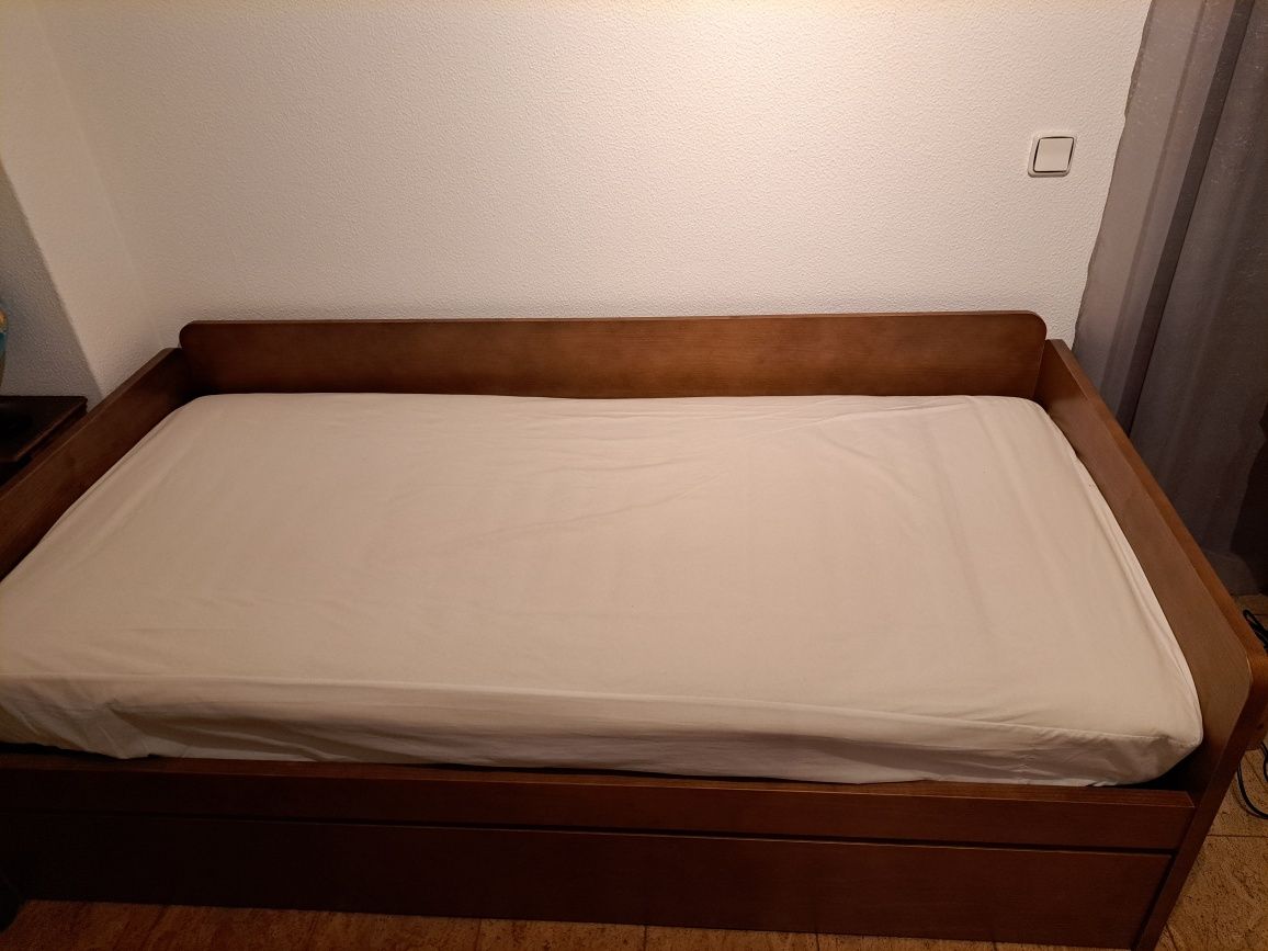 Oferta armário na compra de Cama madeira com gaveta