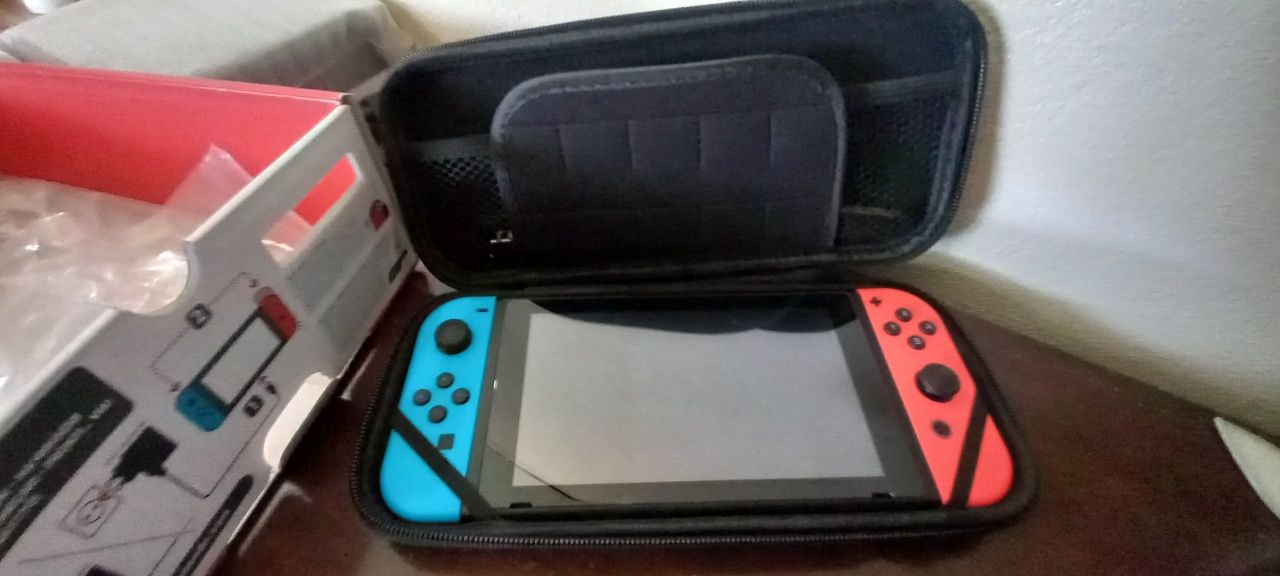 Nintendo Switch - com tudo incluído