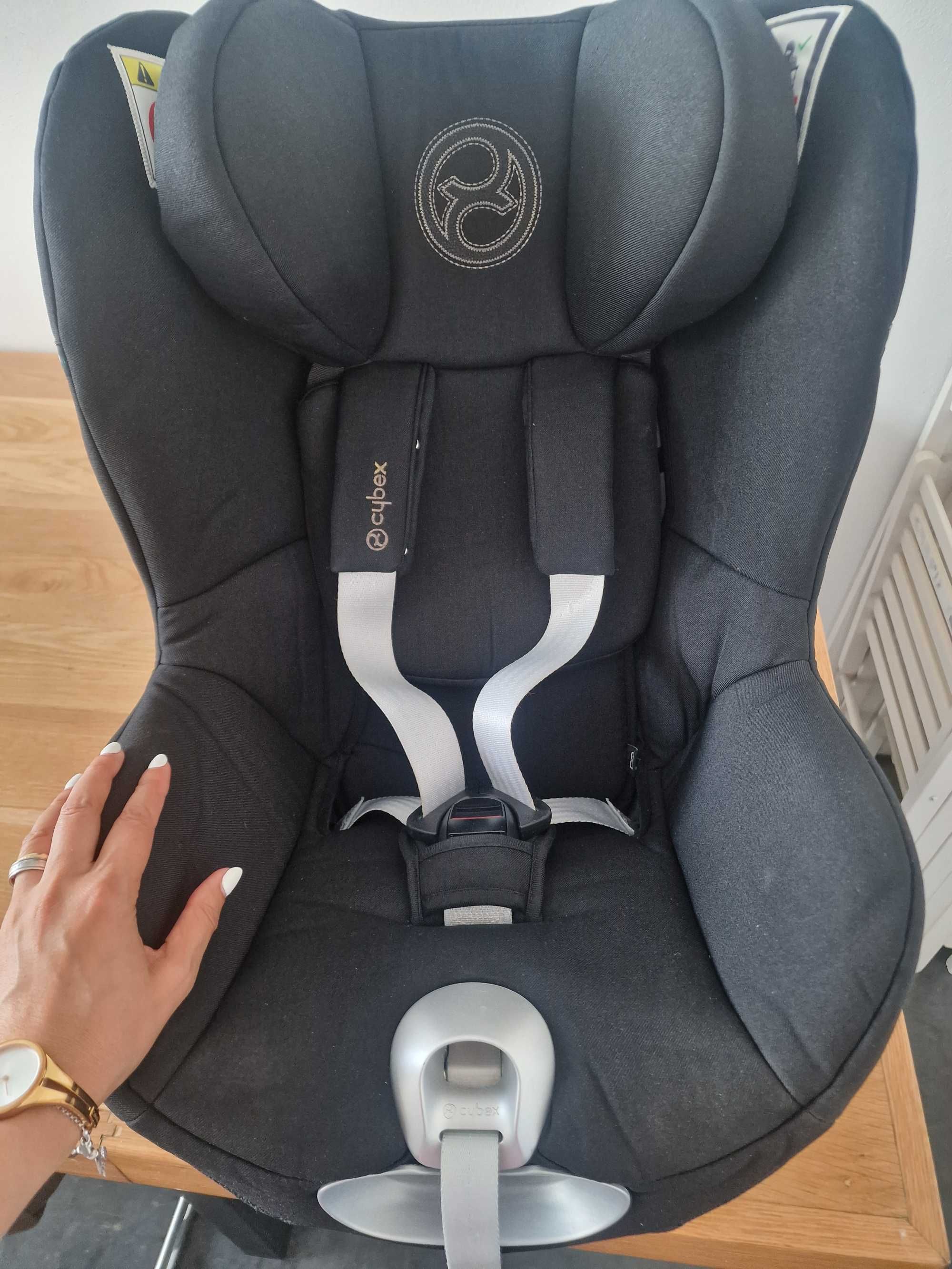 Base Giratória (Isofix) + Cadeira Auto Sirona (Cybex)