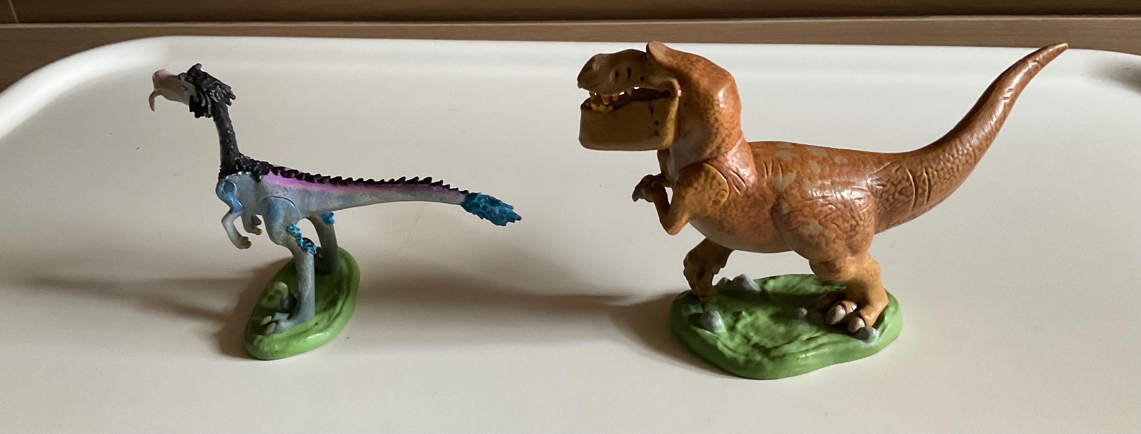 2 figurki z  bajki Dobry Dinozaur