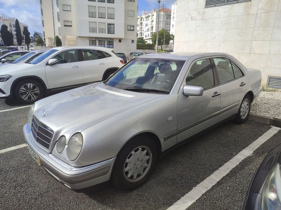 Mercedes-Benz E 250 TD Classic