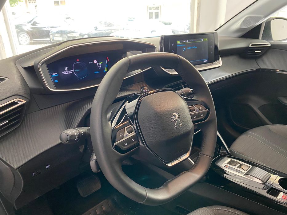 Peugeot e-208 Apenas 3.250 klm Allure (IVA DEDUTIVEL)