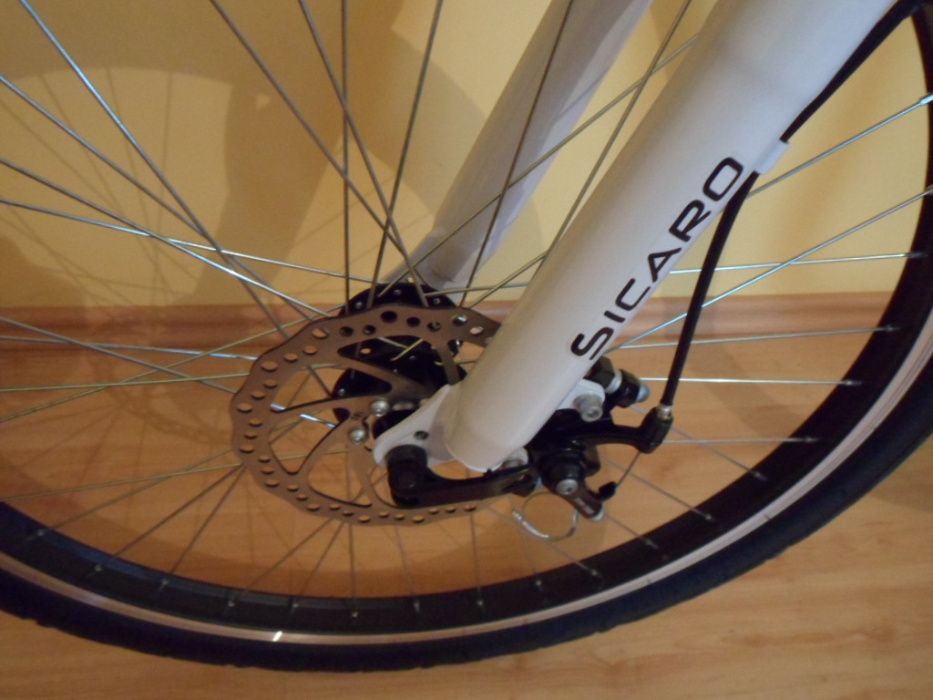 Hulajnoga na pompowanych kołach 26" i 20" Strada Sicaro .