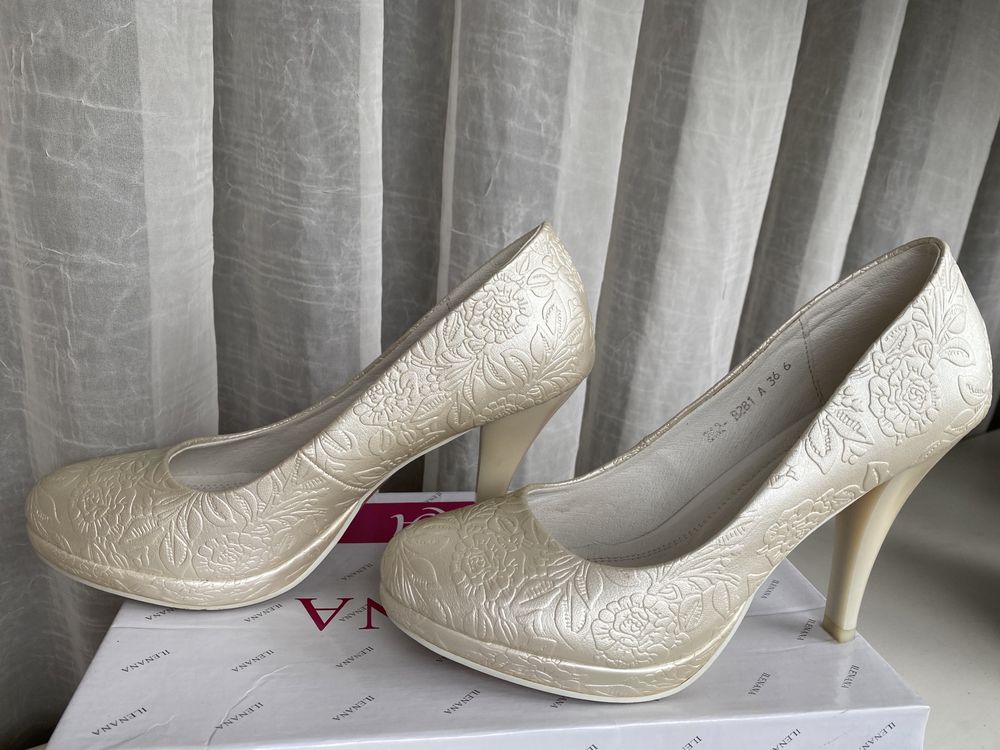 Весільні туфлі Ilenana