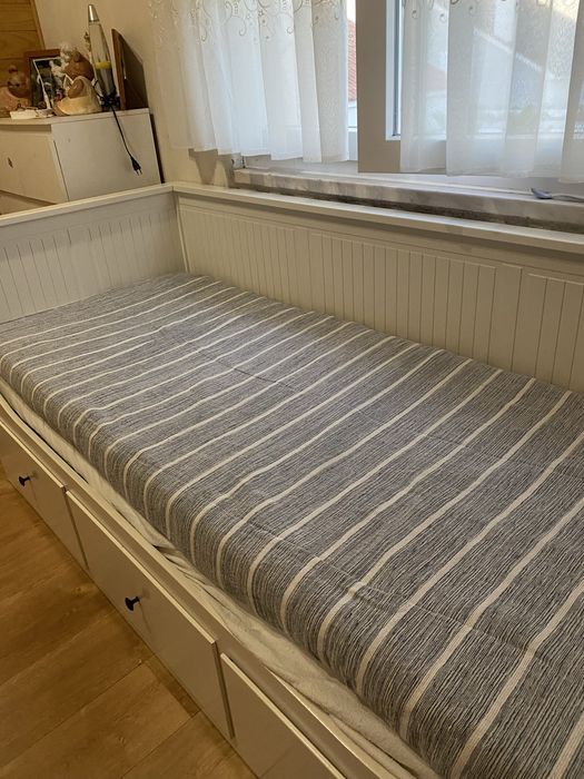 Cama nova com gavetas