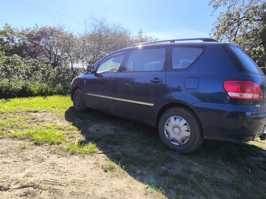 Toyota Avensis Verso