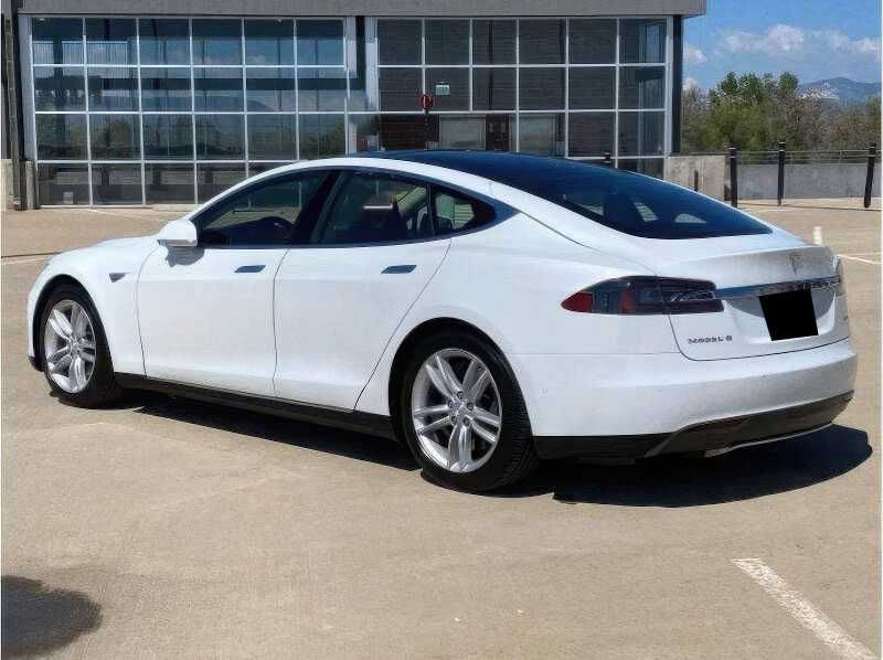 2015 Tesla Model S