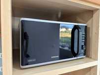 Micro-ondas Samsung (Ceramic Inside com grelha metálica)