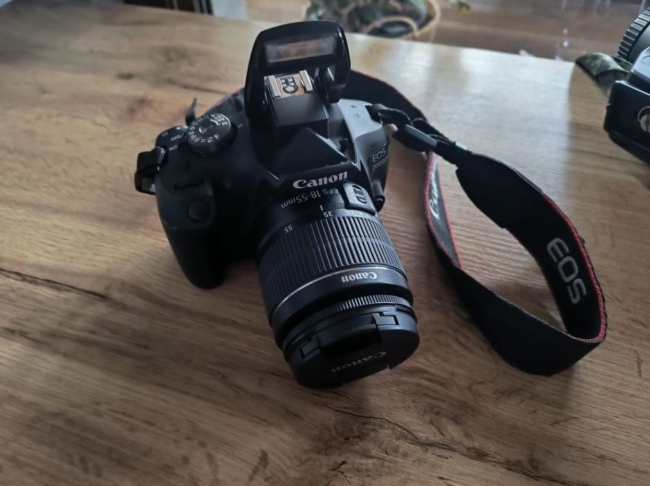 Canon 2000D + Canon 18-55mm