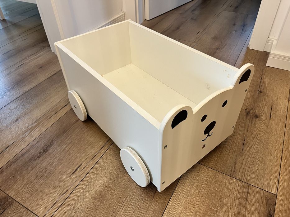 Wózek drewnianu na zabawki Miś