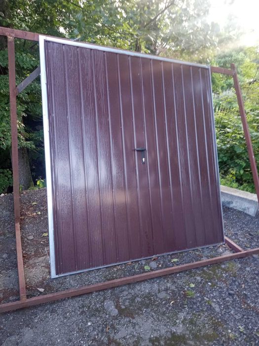 Brama  dwuskrzydłowa  docieplana, nowa