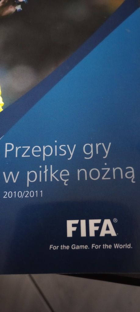 Przepisy gry w pilkę nożną 2010/2011 ,FIFA , PZPN