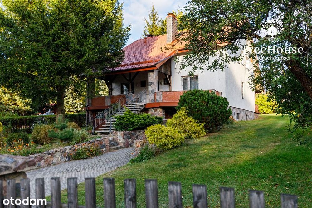 Urokliwy dom w Pelniku z widokiem na jezioro Issąg