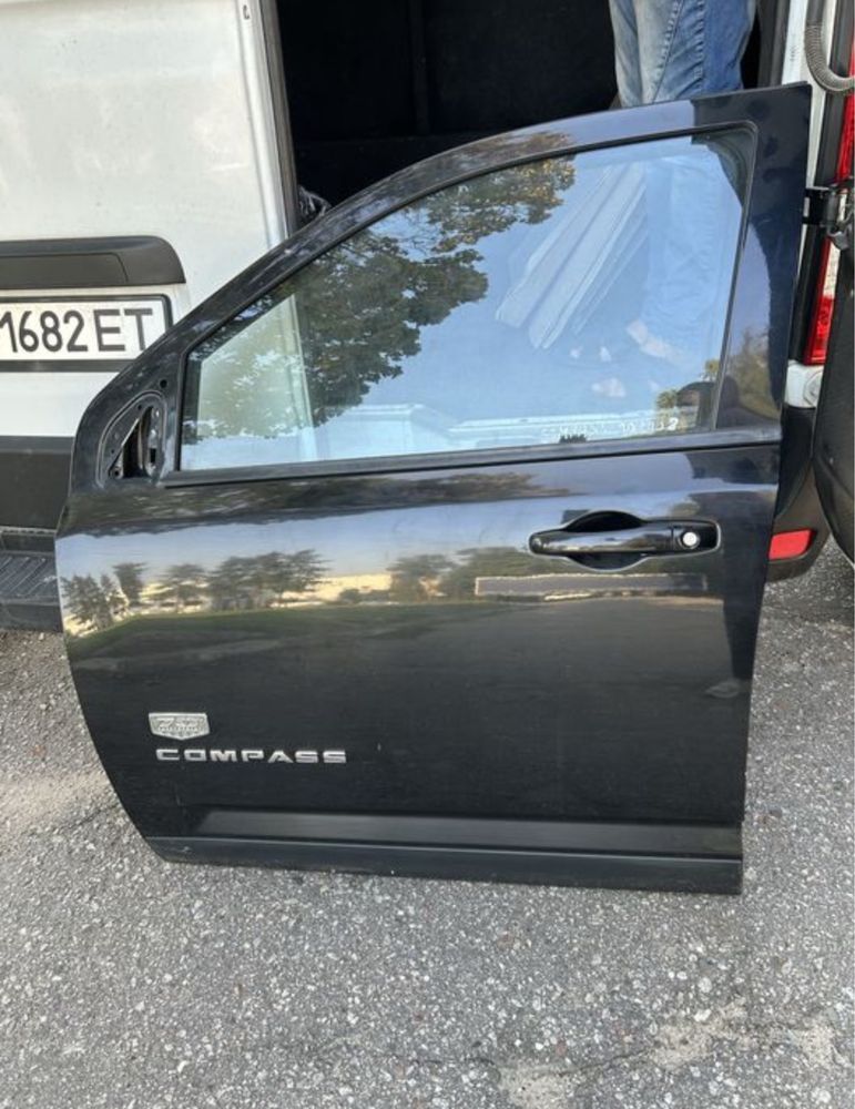 Jeep Compass I (Джип Компас 1) капот