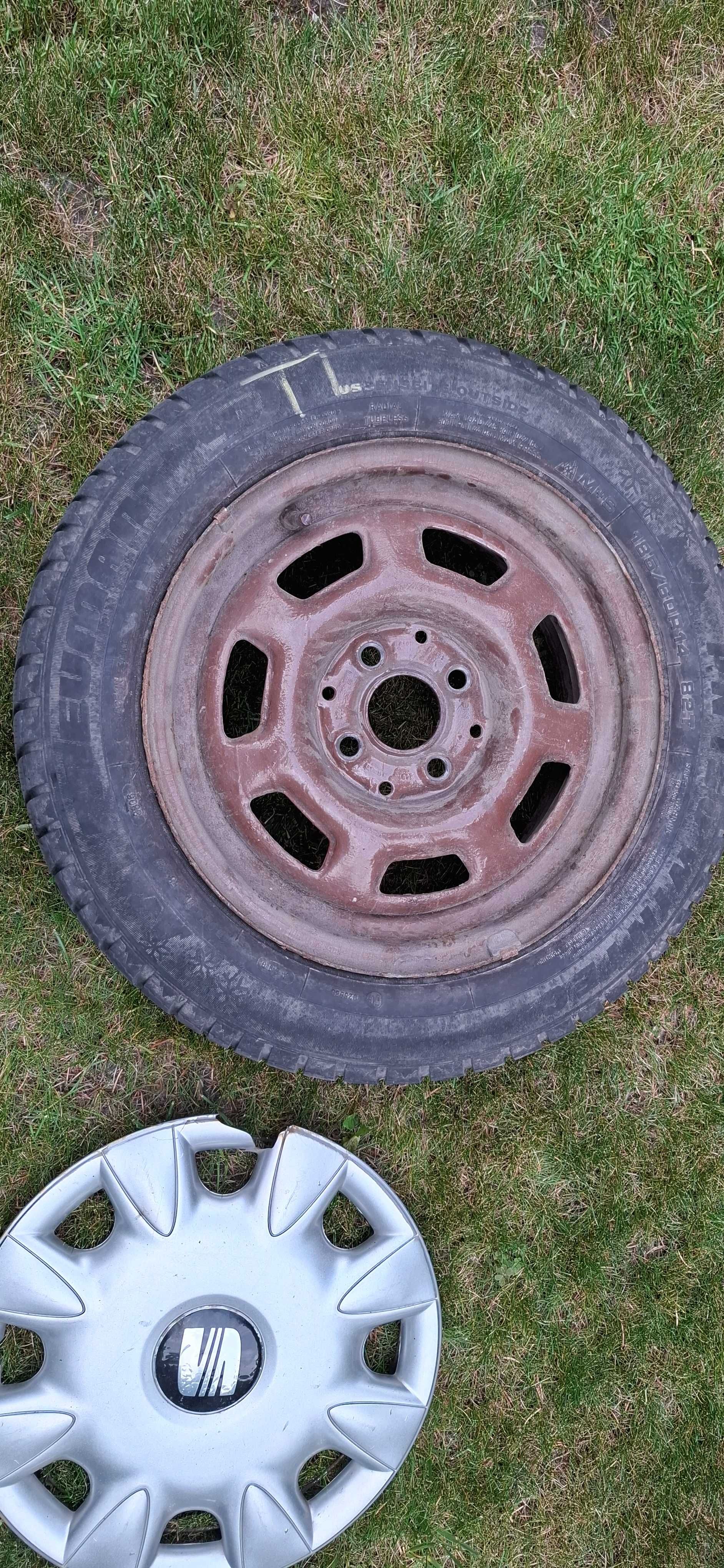 Felgi stalowe z oponami zimowymi 185/60 R14 4x100 Seat Cordoba