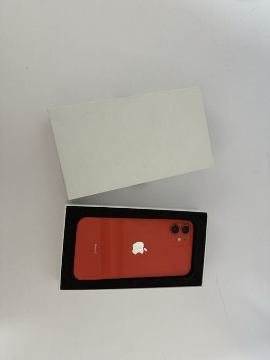 iPhone 12 • 64 ГБ