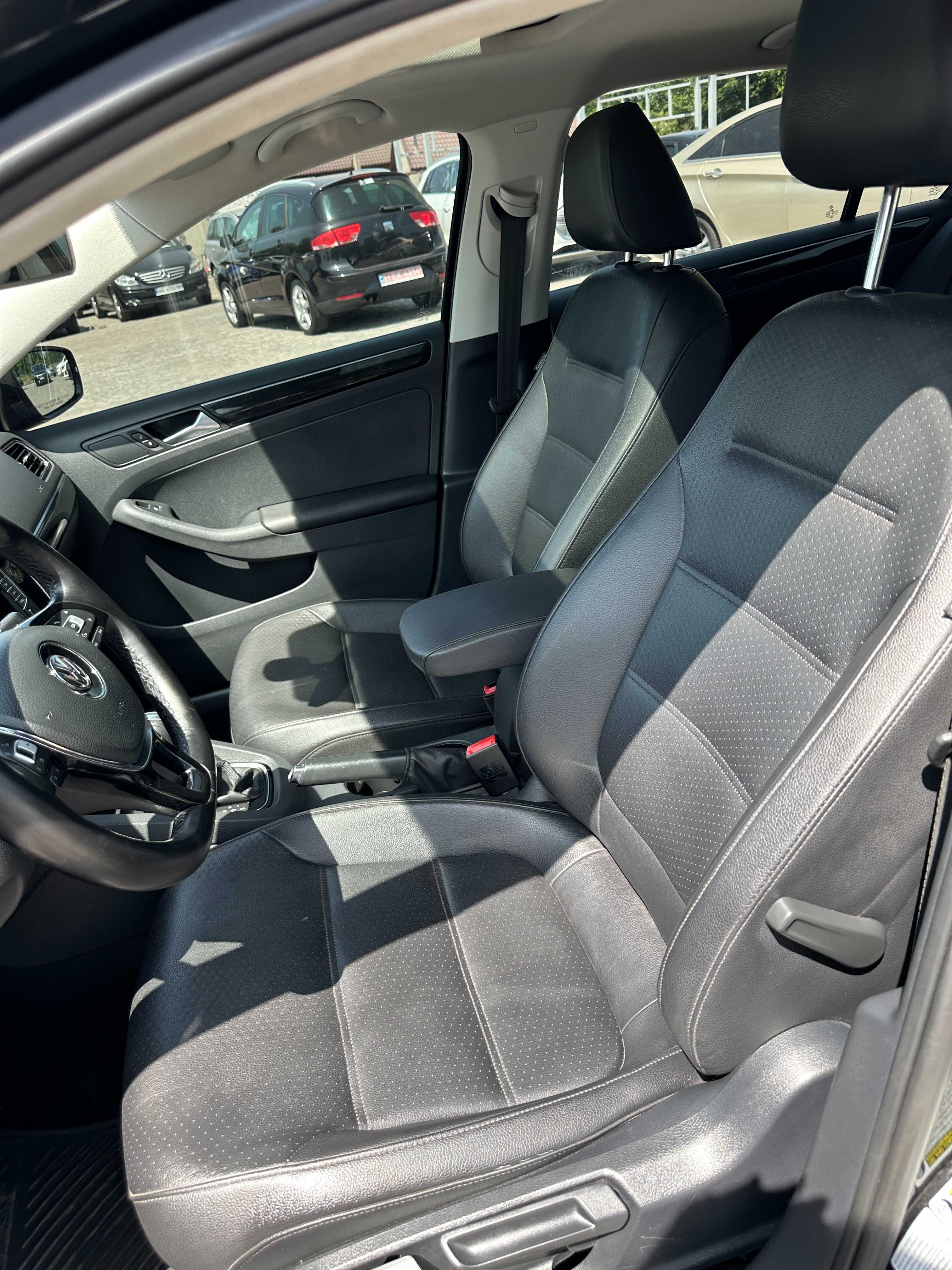 Продам  Volkswagen Jetta SEL 2016 рік можлива розстрочка,кредит!
