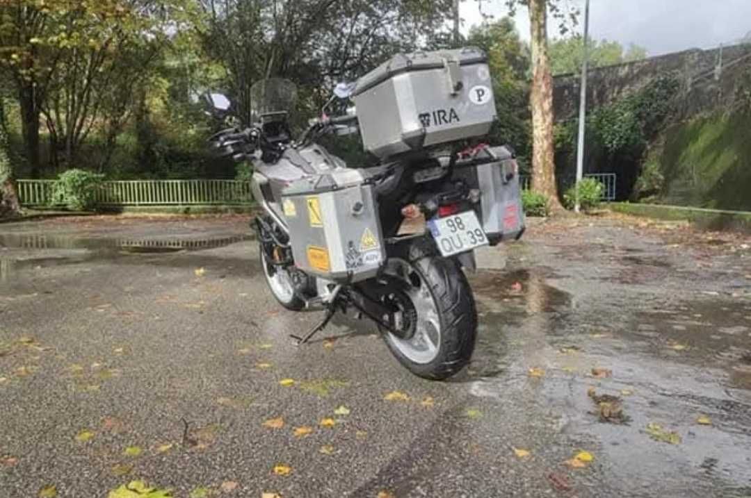 Troco nc750x por carrinha fechada