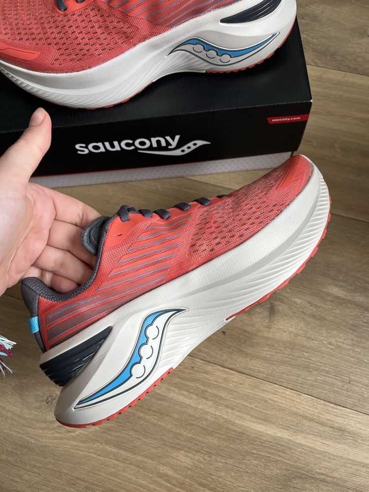 Saucony endorphin shift 3