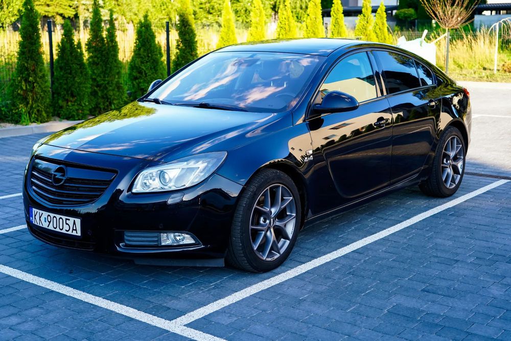 Opel Insignia 2.0T 4X4 Polski Salon Krajowy Black Edition