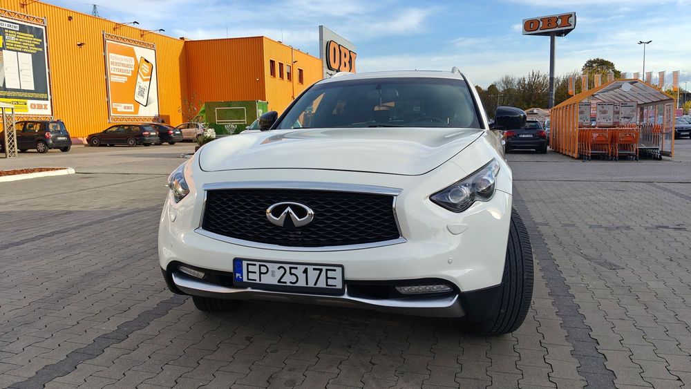 Infiniti QX70 Stan idealny ,pierwszy właściciel w Polsce ,drugi komplet kół