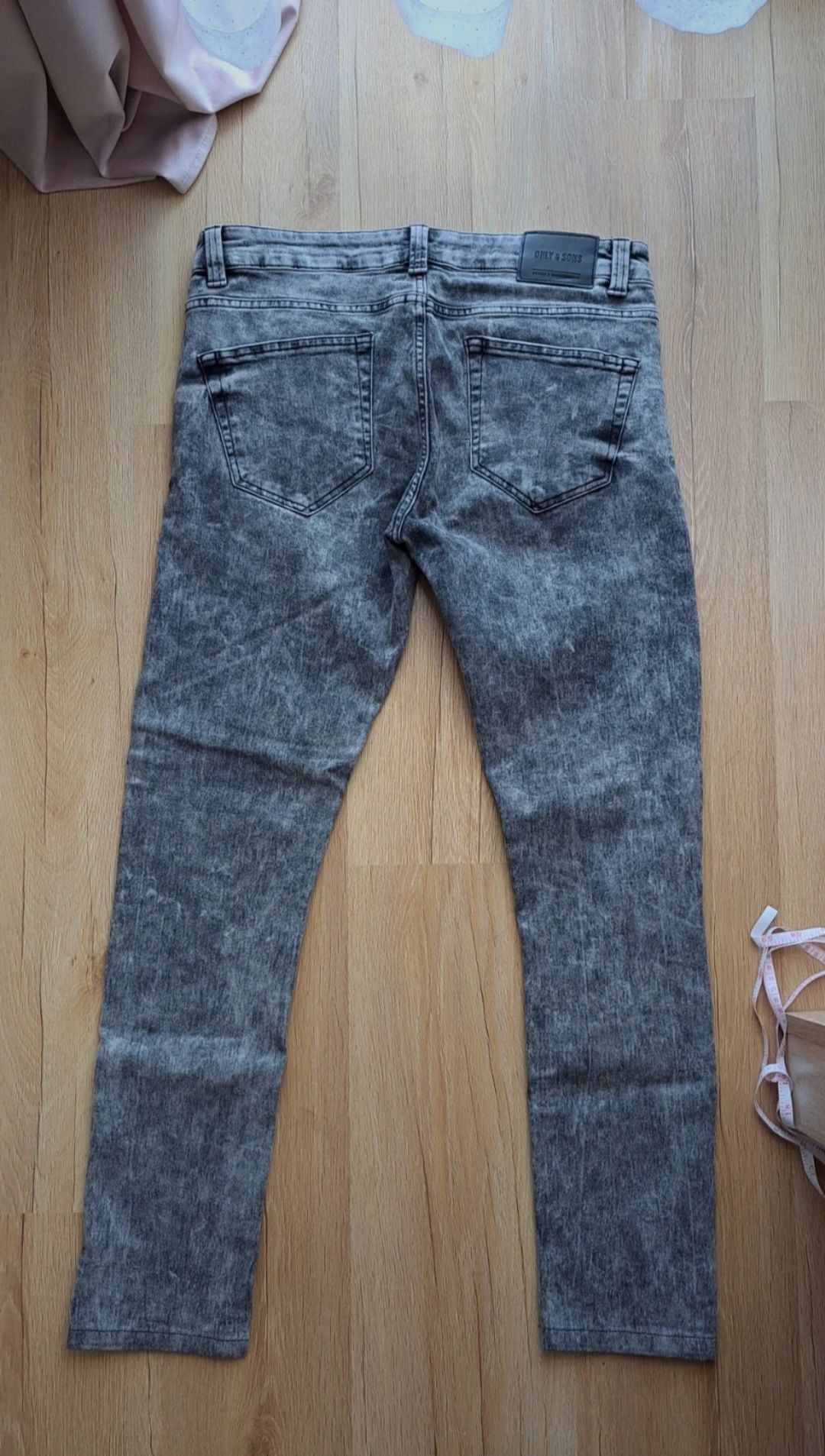 Jeansowe spodnie męskie z przetarciami Only&Sons rozm. W32/L34