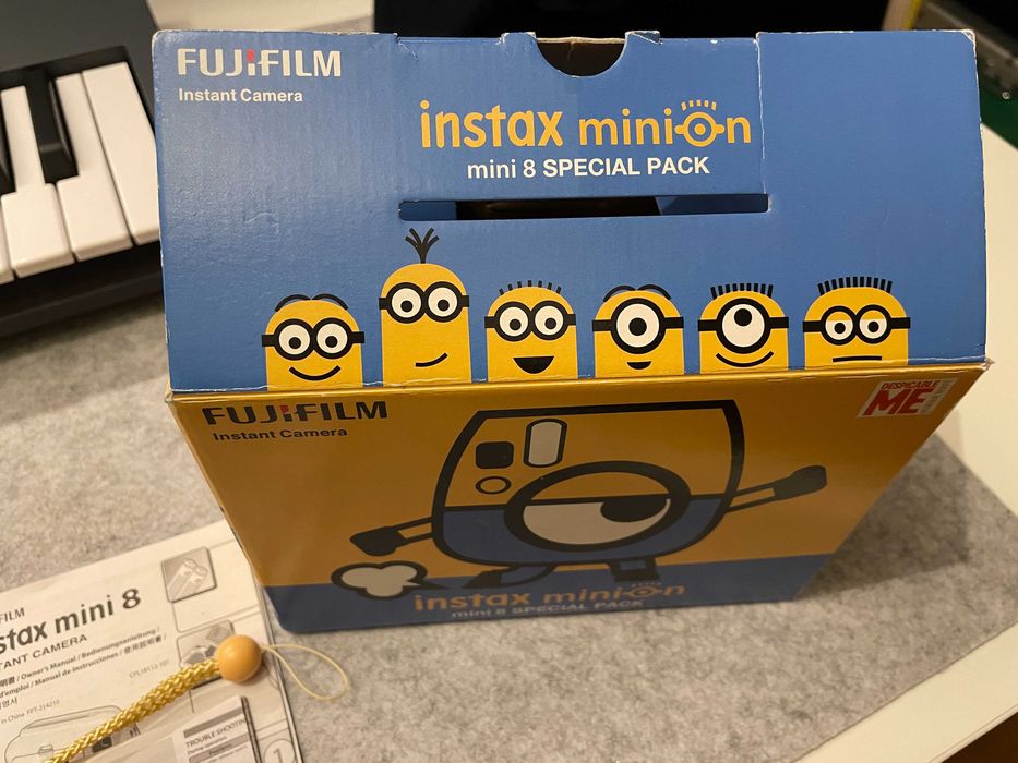 Fujifilm Instax Minion mini 8 special pack nowy
