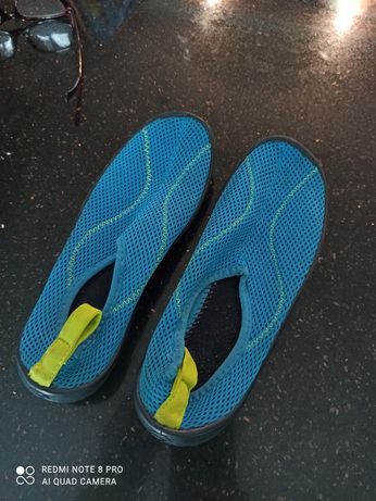 Buty do wody pływania