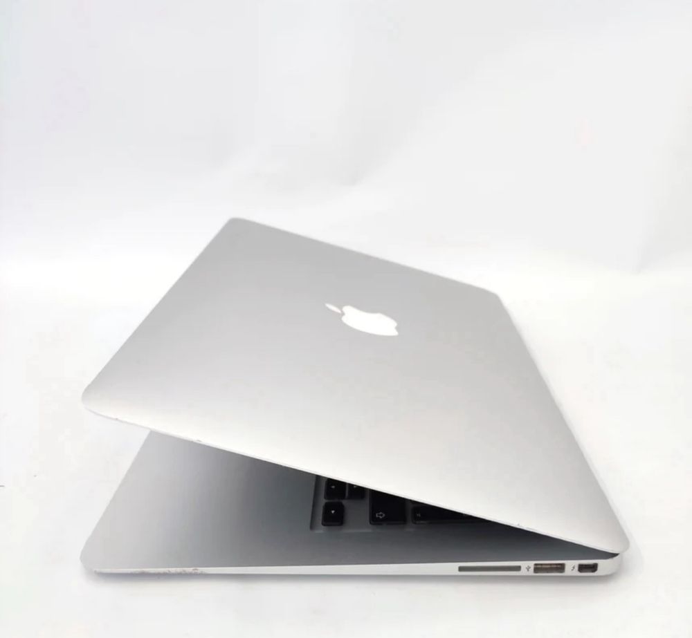 Laptop Apple Macbook Air 13 i5 1.6 8  dysk twardy 128 GB SSD !