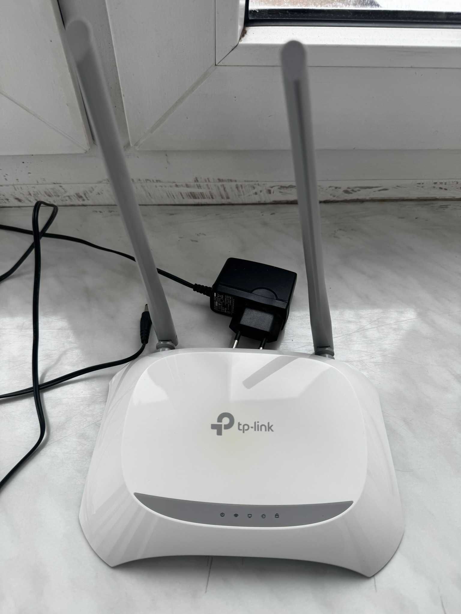 WiFi Роутери TP-Link TL-WR840N WiFi 2.4G та Xiaomi Mi 4A R4AC WiFi 5G