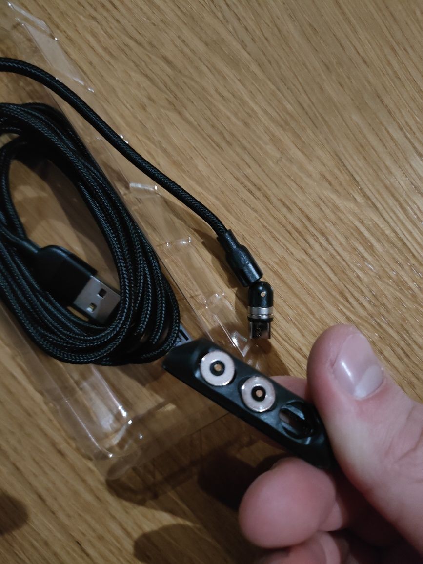 Kabel magnetyczny 360° USB C, micro USB, lightning