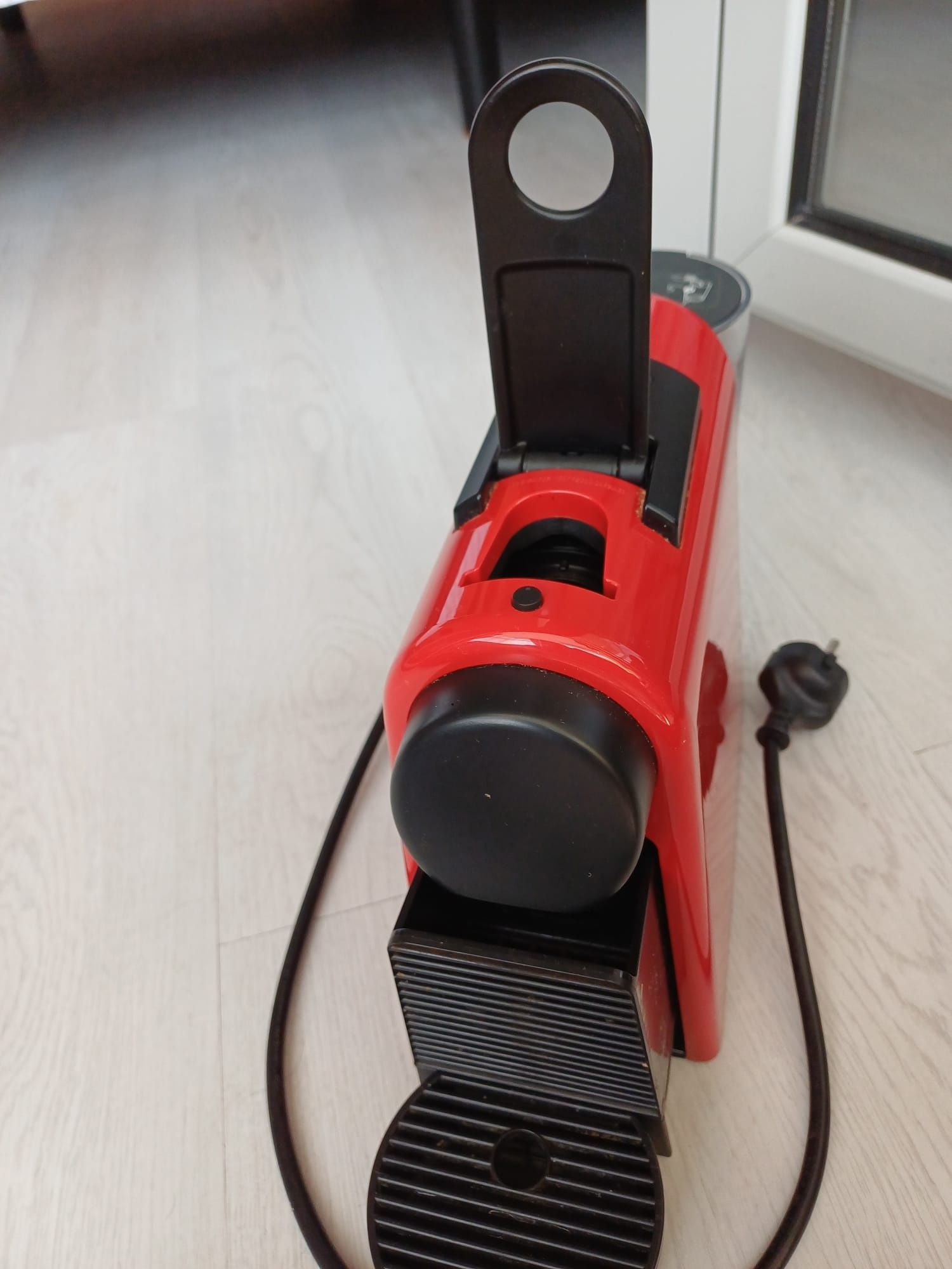 Máquina de café Nespresso Essenza Mini