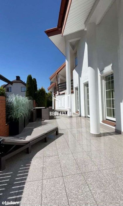 Przestronny Dom Blisko Centrum