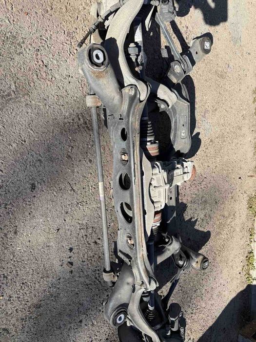 Балка задня задняя на Audi Q5 q5 Ауди Кью 5 Кю 2008-2017