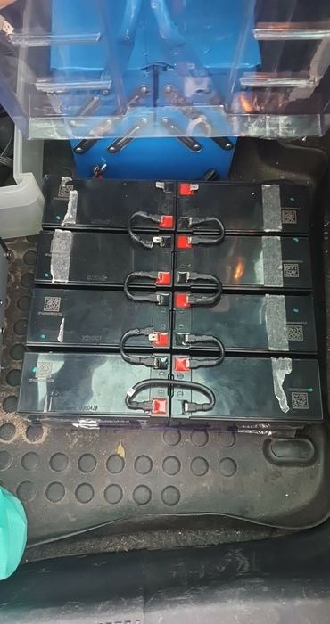 UPS  EATON 9SX 2000 plus 8 akumulatorów