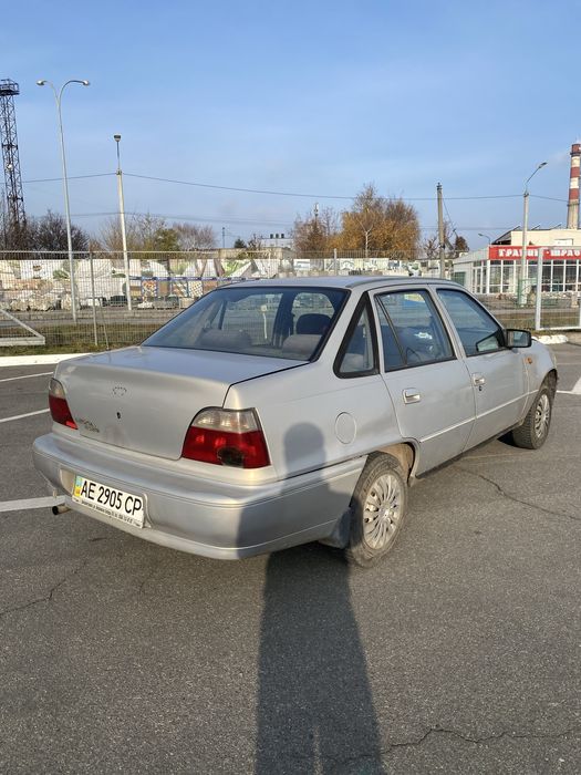 Daewoo Nexia 1.5 отличная техника и кузов, переоформление всего 699$