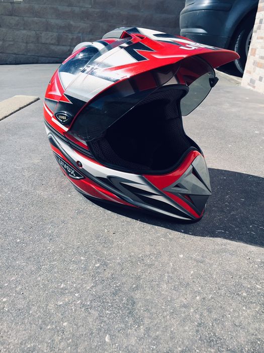 Capacete Uvex c/ viseira