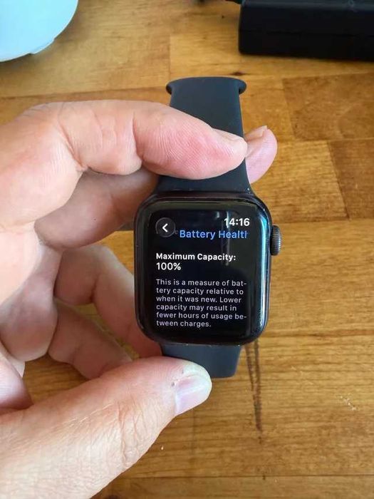 Apple Watch Series 6 40mm GPS + Cellular