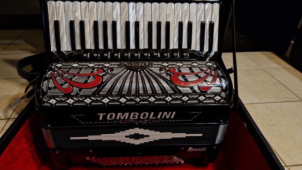 Akordeon Tombolini Musette 96 basów