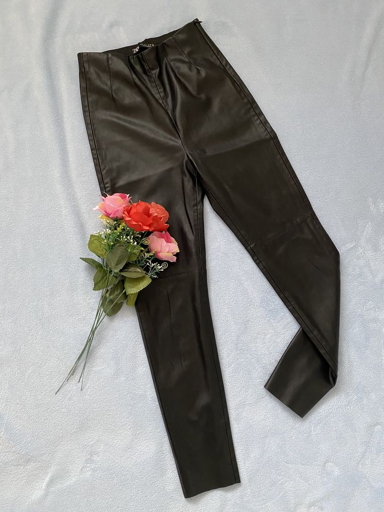 Spodnie skórzane Zara XS S stan super