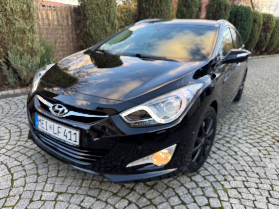 Hyundai i40 151000KmOryginał Kamera Xenon Ledy Nowe Opony