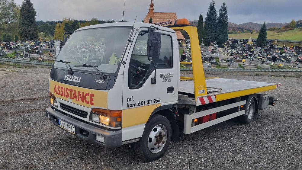 Isuzu NQR  Samochód specjalny pomoc drogowa.
