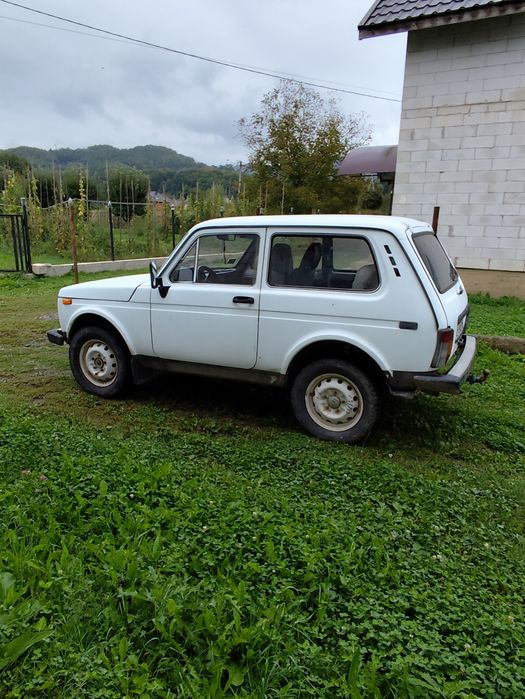 Продам нива 21214