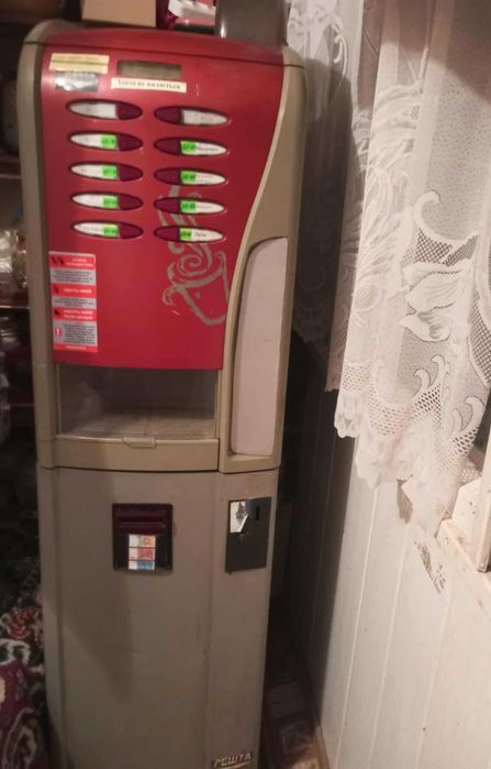 Продам кавовий апарат Saeco 200