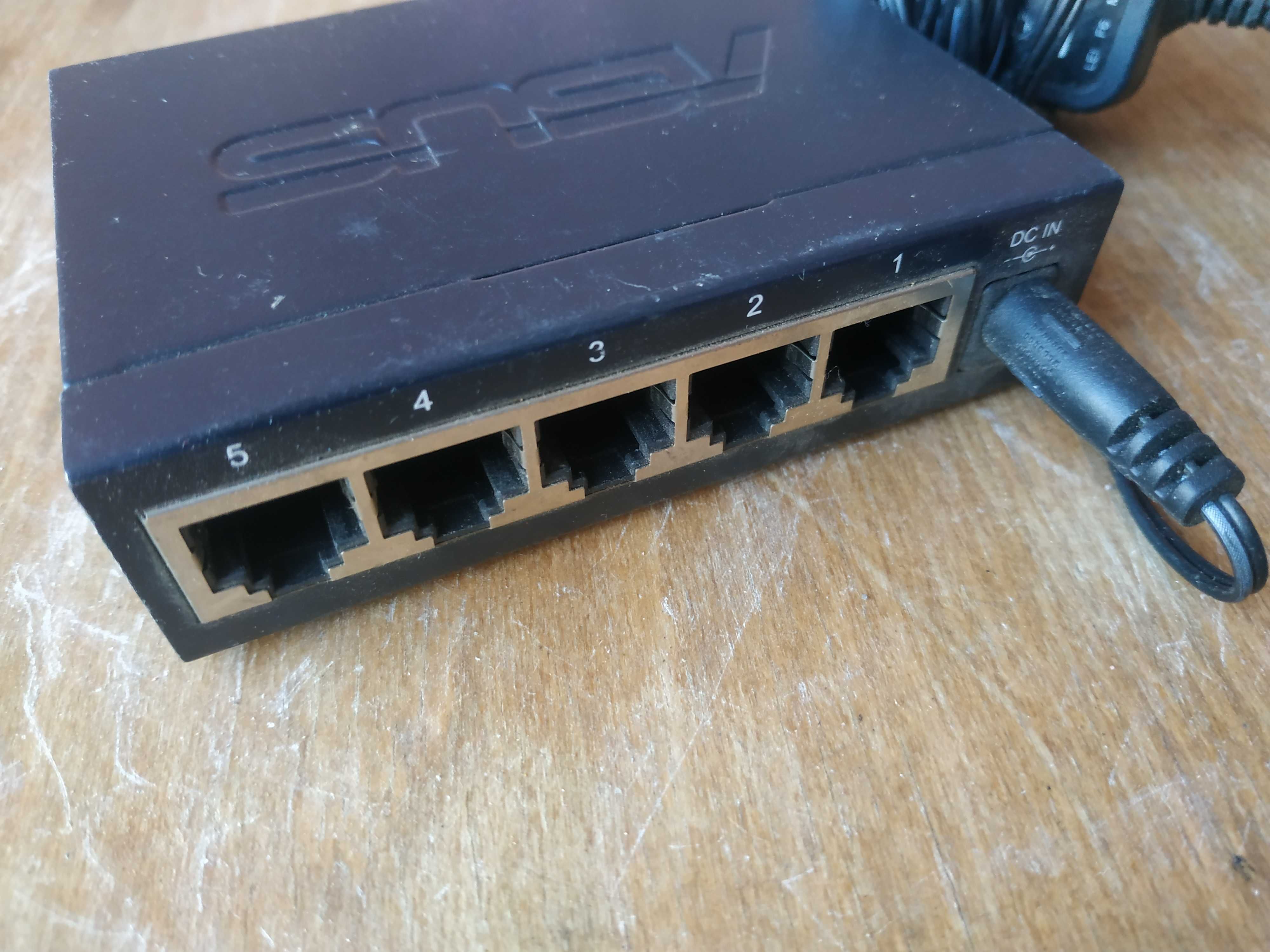 Свіч, хаб, маршрутизатор D Link F Marcusys 5/8 port