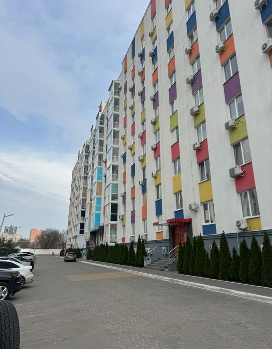 Продаю 1 комнатную гостинку ЖК Воробьевы Горы на Полях